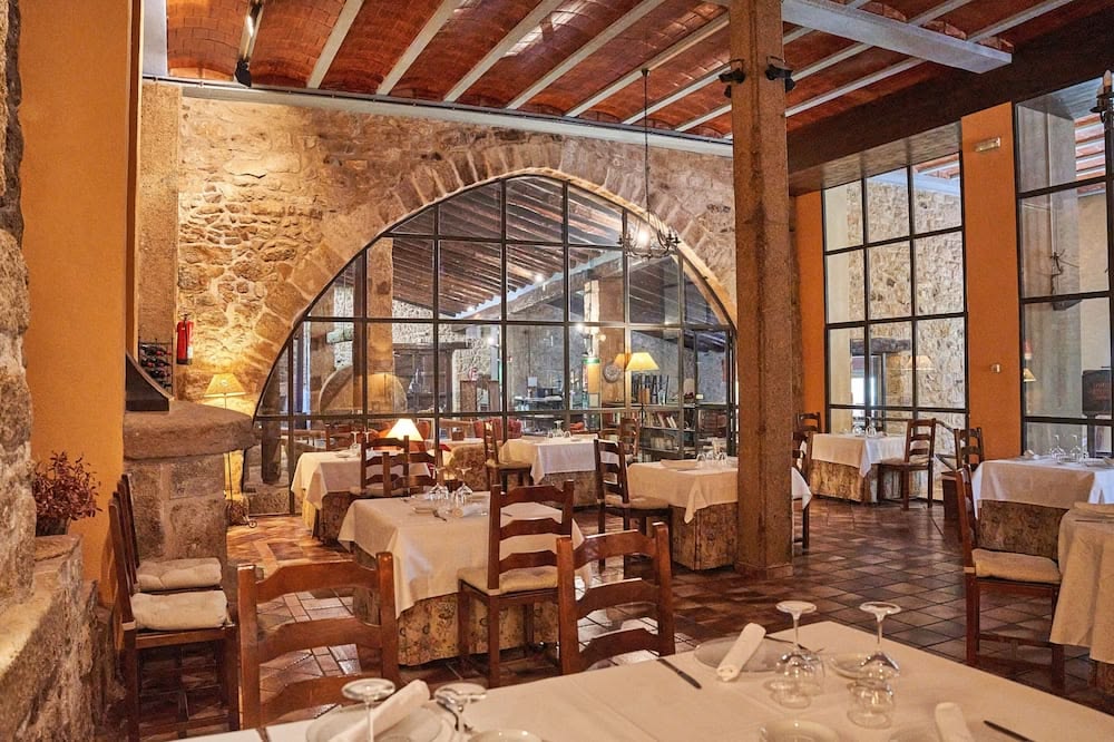 restaurant restaurant